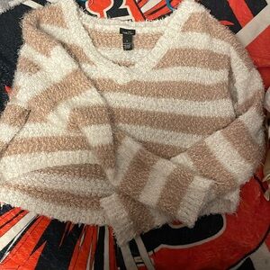 Cute crop/belly sweater